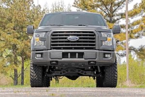 Ford F-150 Suspension Lift Kit - Rough Country - 4 Inch - '15-'20